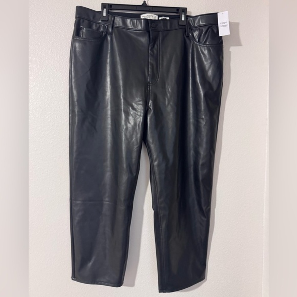 Abercrombie & Fitch Vegan Leather Pants Size 35/20 NWT